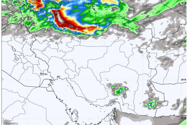 باران پاییزی منتظر پایان تابستان