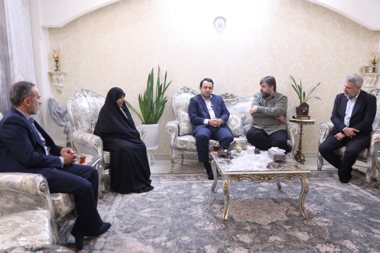 بانک صادرات ایران با تقدیم 96 شهید نماد ایستادگی در کنار مردم است