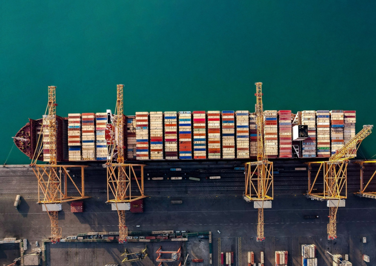 کسب رتبه ۲۴ از میان ۱۰۰ شرکت برتر کشور؛گروه کشتیرانی جمهوری اسلامی ایران شرکت حمل و نقلی برتر کشور شناخته شد