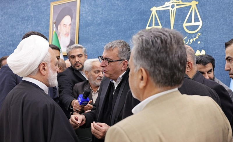 بازاریان  به برخی مسائل معترض هستند